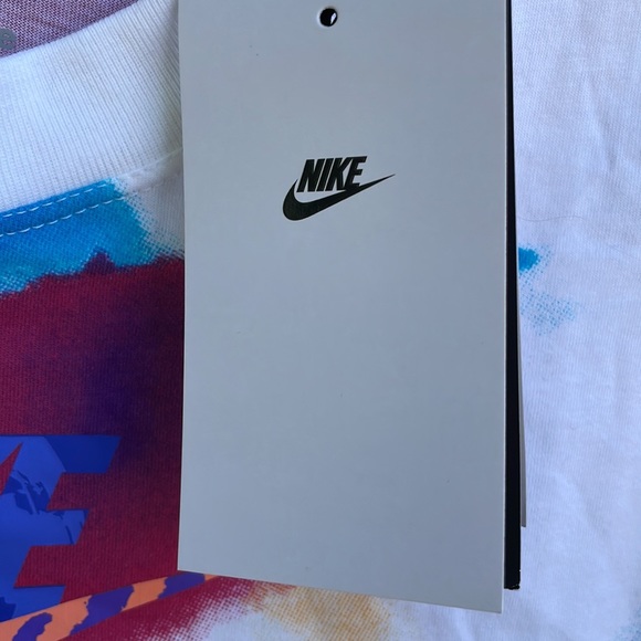 NWT Nike Top - Picture 2 of 6